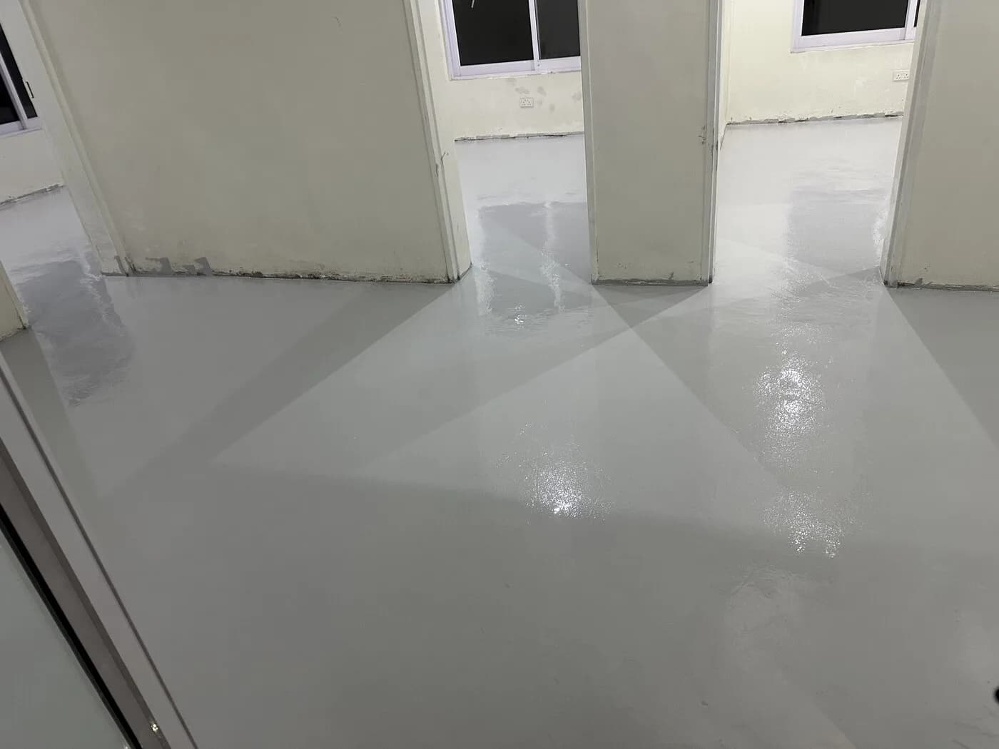 Food-grade epoxy floor with an anti-slip finish in a processing facility
