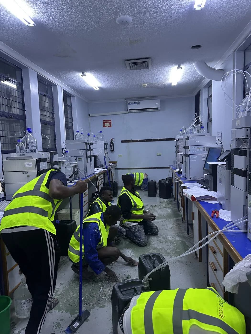 Hygienic rubber floor finish in a clinical setting